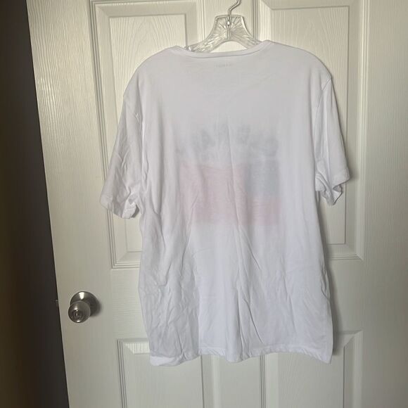 *Old Navy T-shirt - Picture 4 of 4